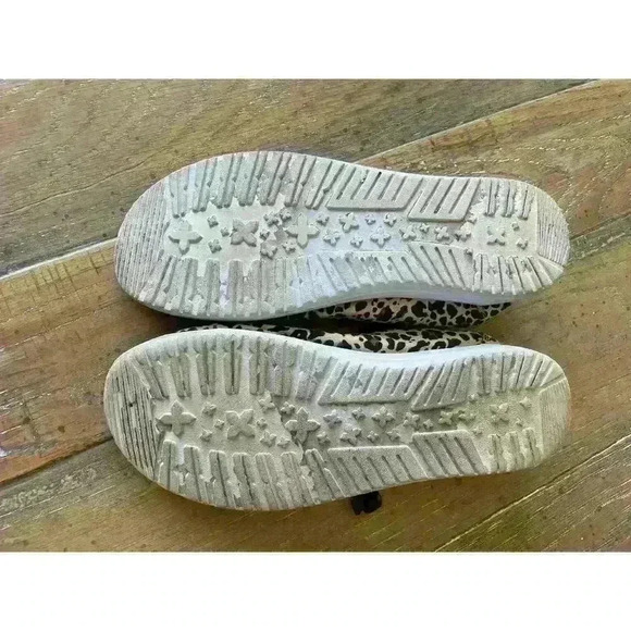 Corky's Kayak Leopard Slip On Women's Boat Shoe, size 8 - Picture 10 of 11